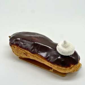 Pastel Éclair de chocolate