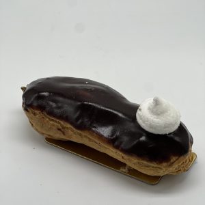 Pastel Eclair chocolate